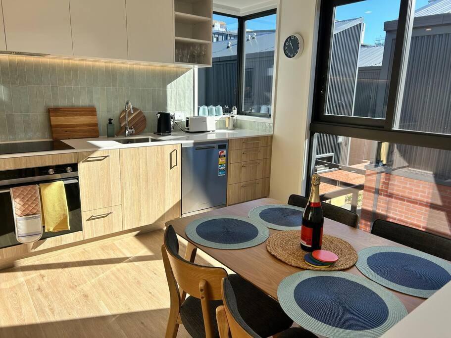 Downtown Apartment Christchurch Exteriör bild